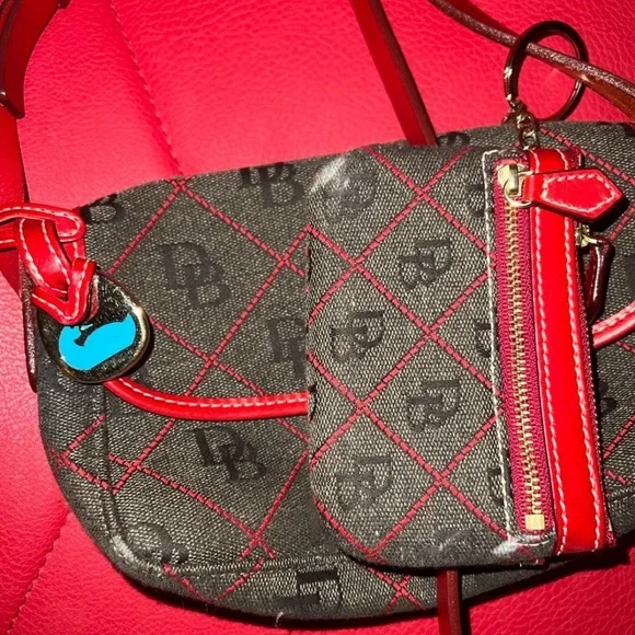 Dooney and Bourke vintage crossbody bag - Picture 3 of 8